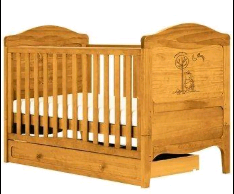 winnie pooh cot